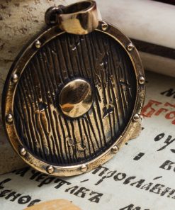 Alternative view of Viking Shield amulet