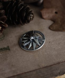 Alternative view of Sterling silver wolf head button
