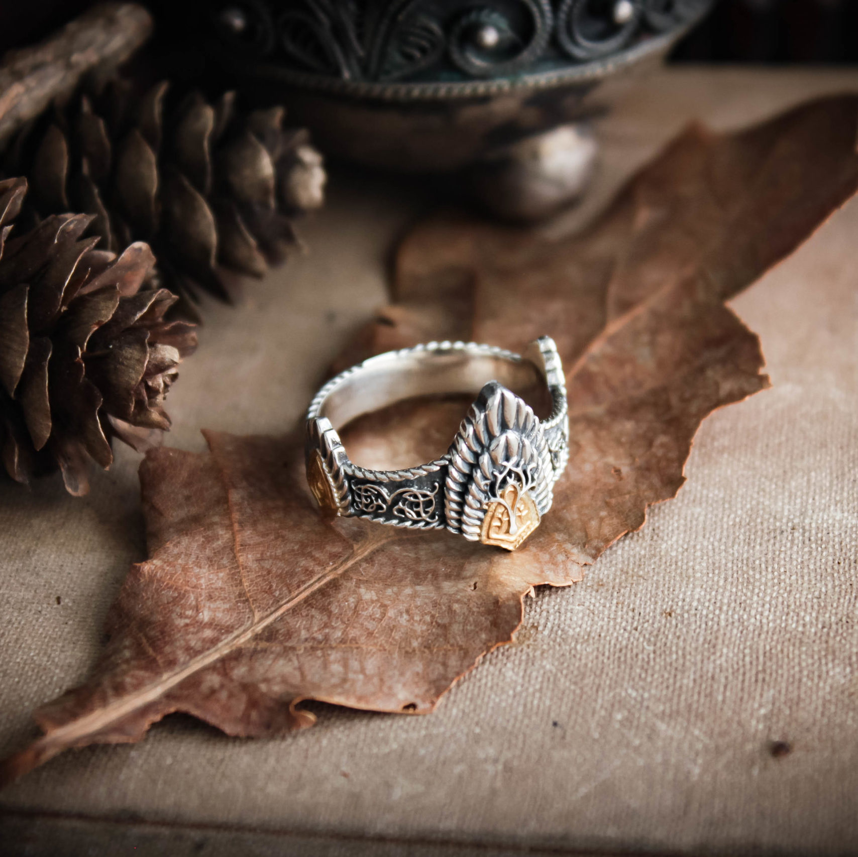 Crown of Aragorn/Elessar ring - Image 5