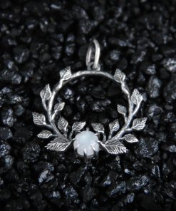 Alternative view of Forest Elves Pendant