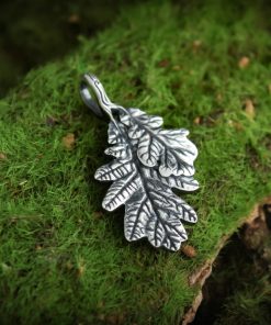 Alternative view of Silver Oak Leaf Pendant