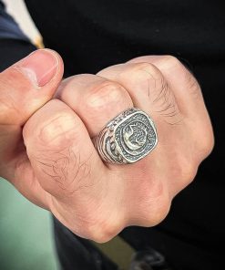 Alternative view of Dragon's Signet Ring